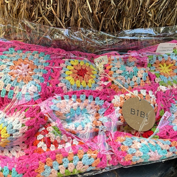 Fuchsia Handmade( not by me) Granny Square Crochet Cardigan - Picture 16 of 16